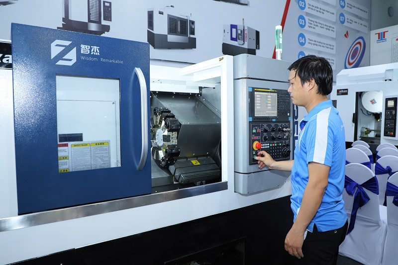 TULOCTECH bán máy tiện CNC Giá rẻ